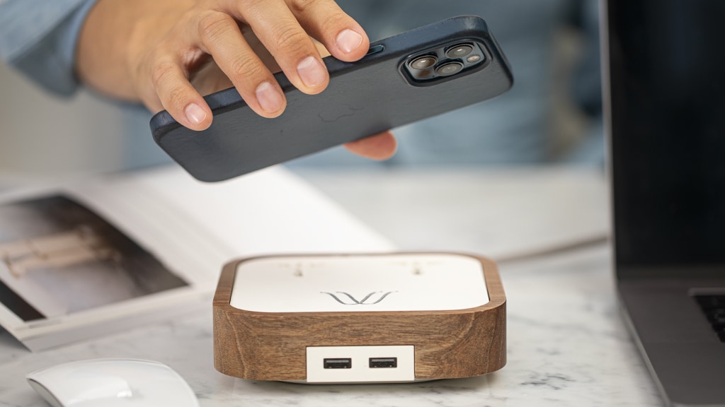Hardwood Power – Luxury Italian 15W Wireless Charger