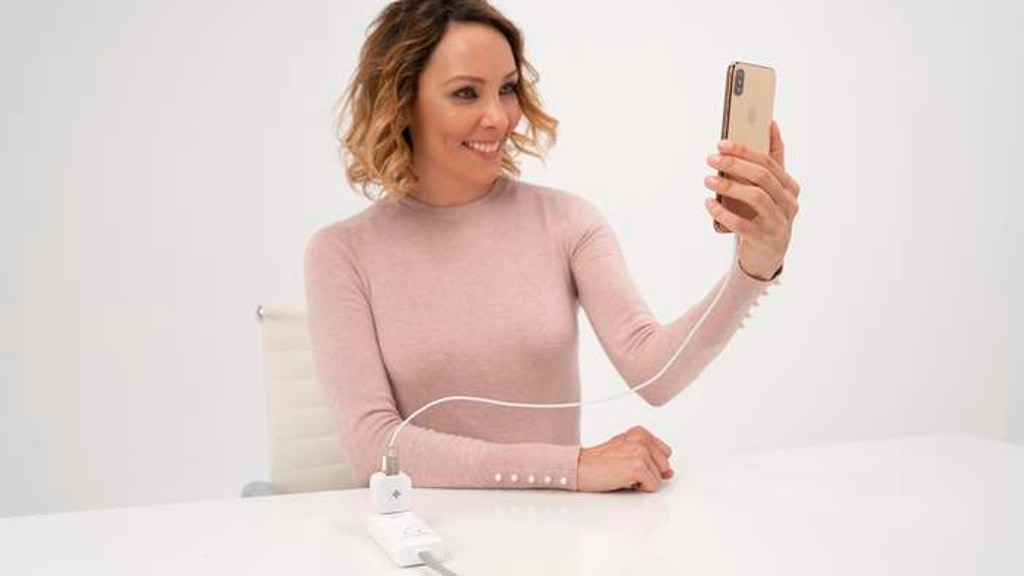 HyperCube: Auto Photo Backup + USB Port for iPhone & Android