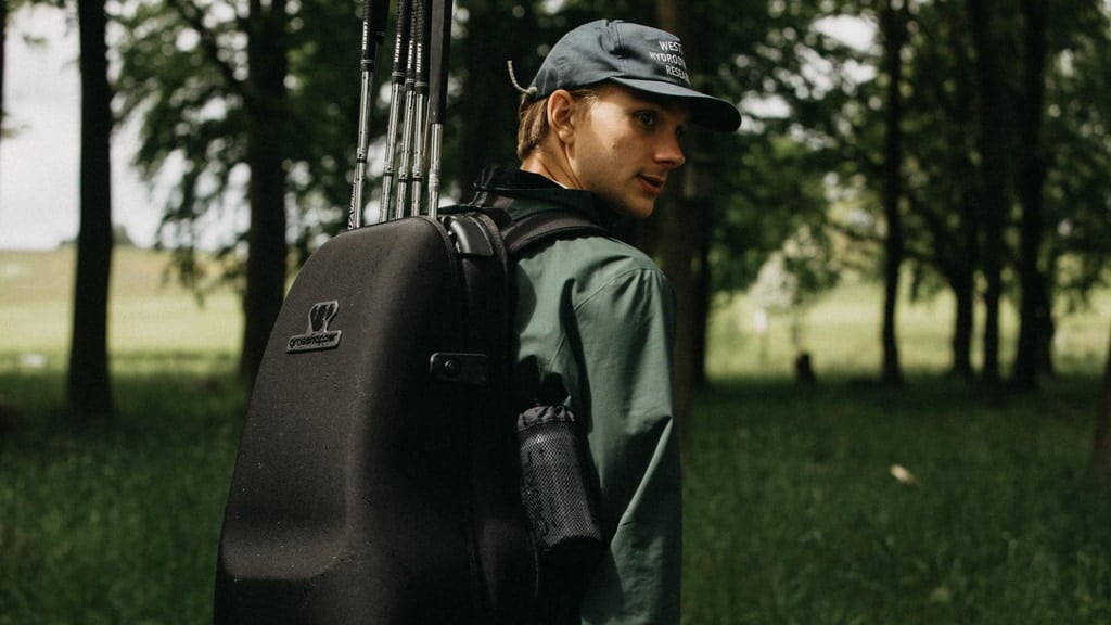 GRASSHOPPER BACKPACK - THE FUTURE OF GOLF IS HERE.