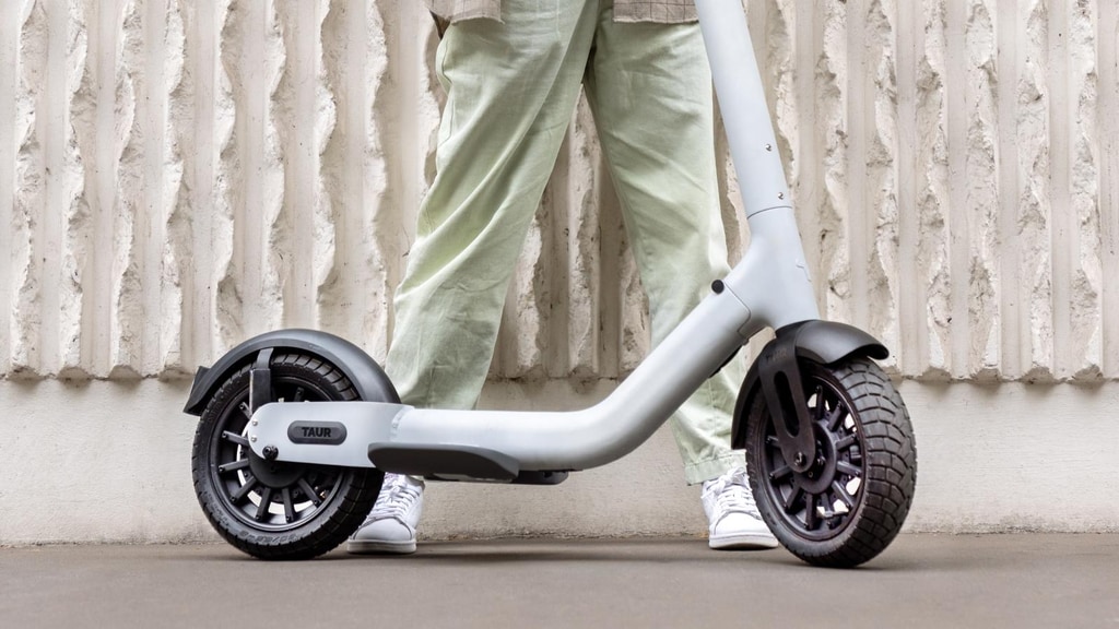 The TAUR II Electric Scooter