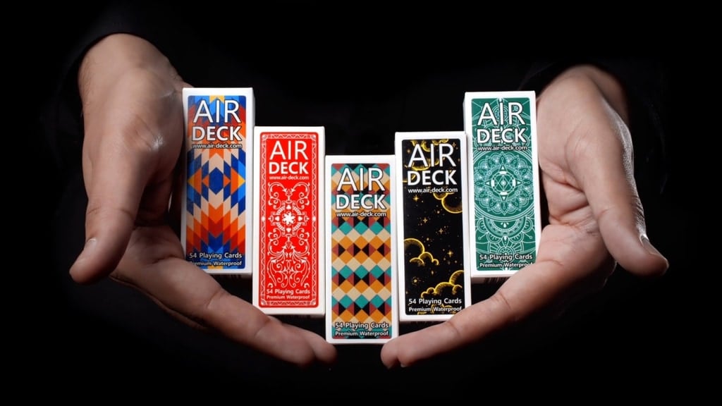 Air Deck 3.0 - Cool playing cards for travelers