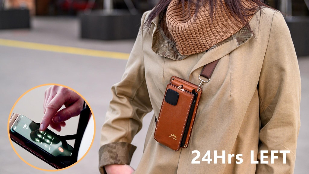 Double-Hold: The First Bag with Phone Bracket Function
