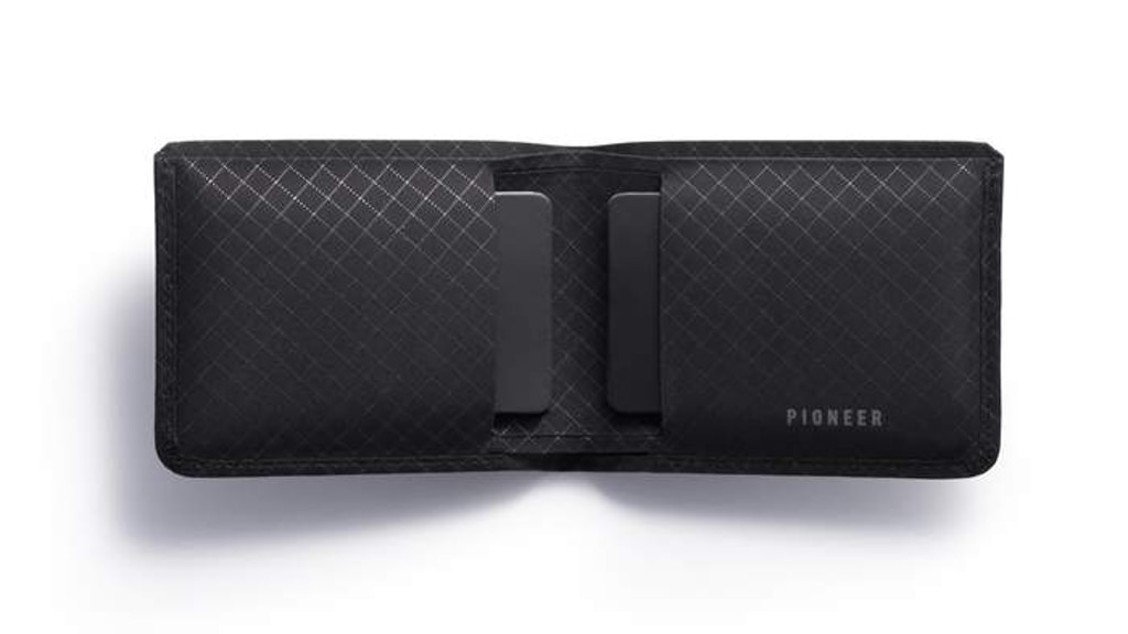 Flyfold Wallet 2.0. Engineered to last a lifetime.