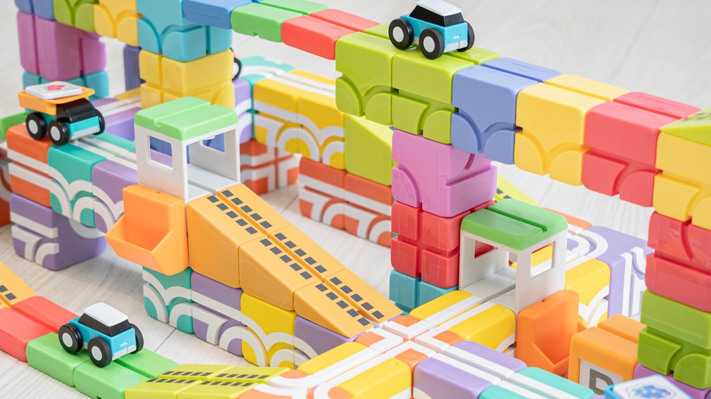 Qbi｜Unleash kid's creativity with magnetic blocks & cars
