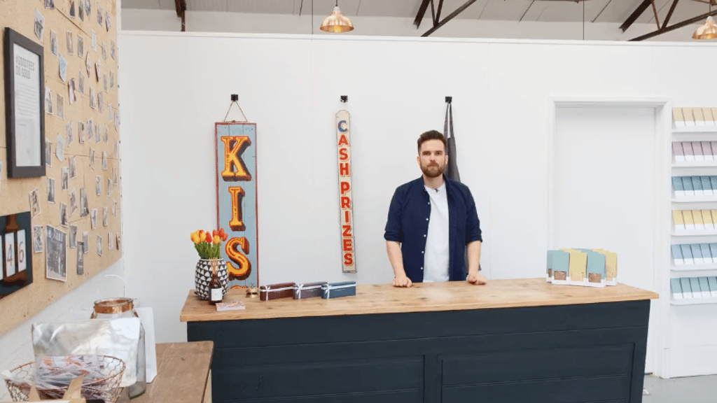 THE WORLD'S BEST HOT CHOCOLATE MAKER