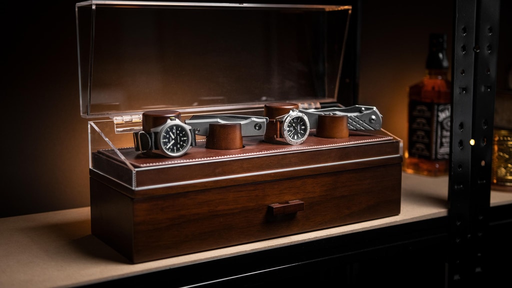 The Combo Deck | A Modular Watch & Knife Display Case