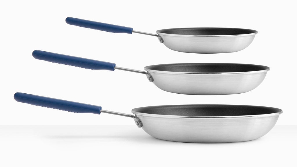 The Misen Nonstick Pan
