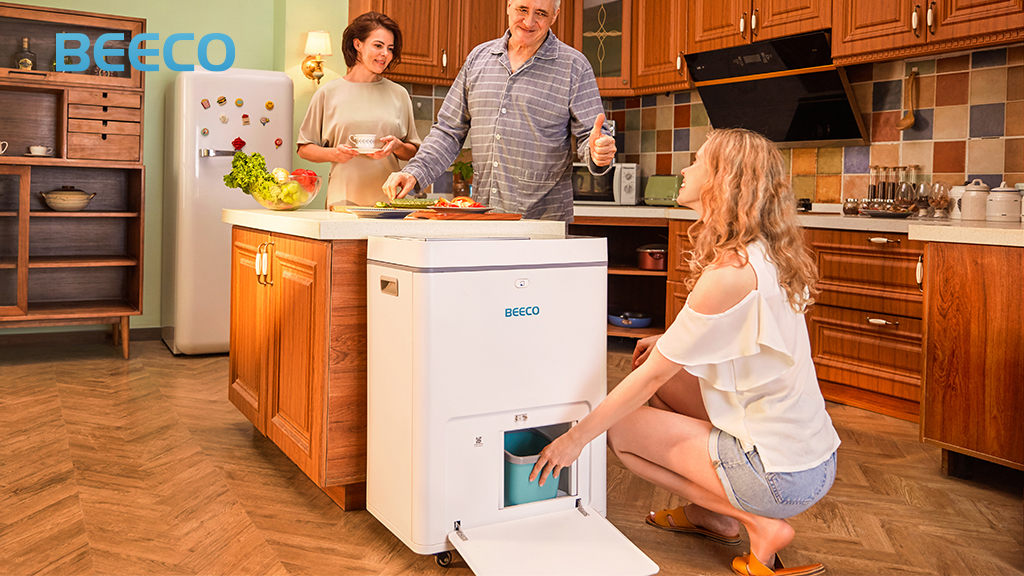 Beeco: The Best Ecological Way to Compost Real Fertilizer