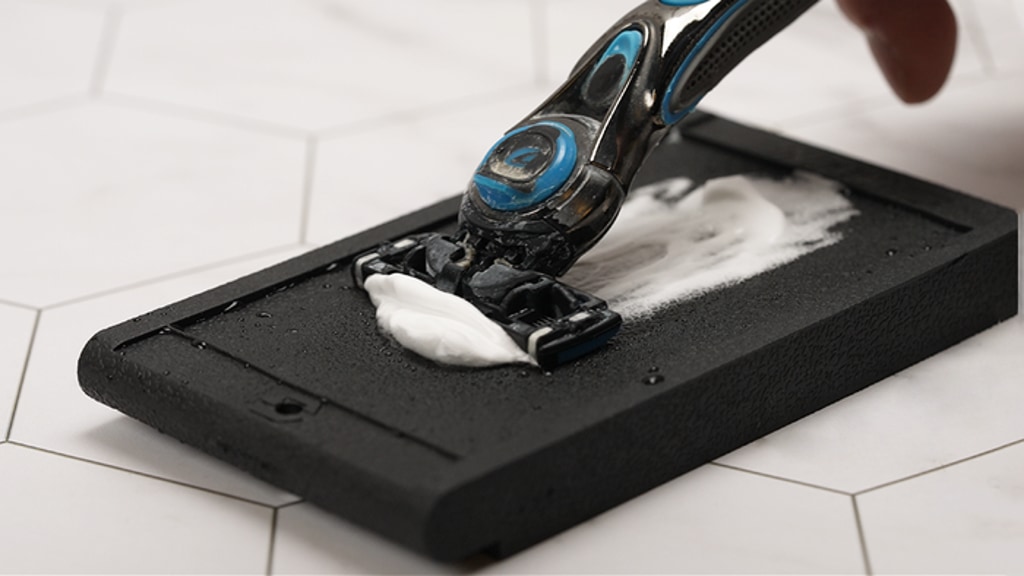 New Shaving Innovation: Carbon Razor Blade Cleaner (EPG)