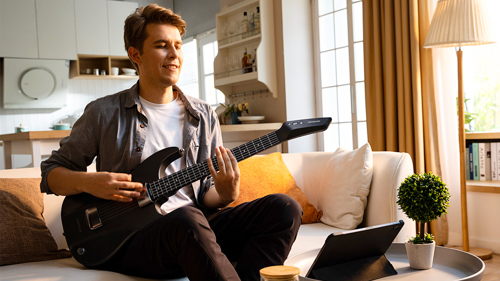 AeroGuitar: Smart&Painless Guitar Learn to Sing&Play In 3min