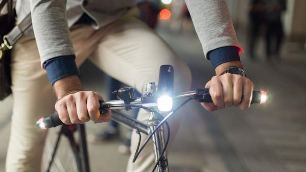 WingLights360 | Stop dangerous overtaking with a single tap