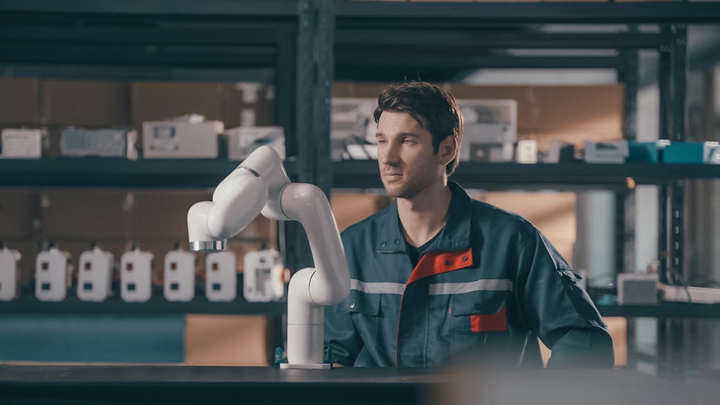 UFACTORY Lite 6 – Most Affordable Collaborative Robot Arm