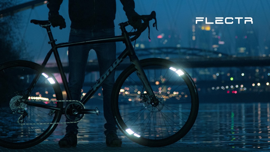 FLECTR 360 | Visibility all around for your night ride