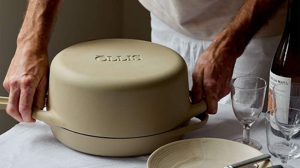 The OLLIS Cast Iron Skillet & Dutch Oven - Foundry Pan.