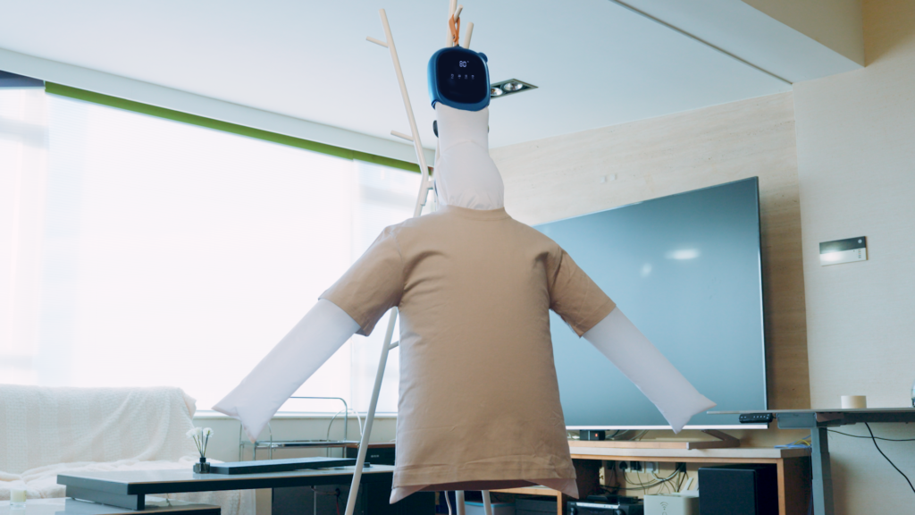 Launbot - Hang. Dry. Straight. Everyday.