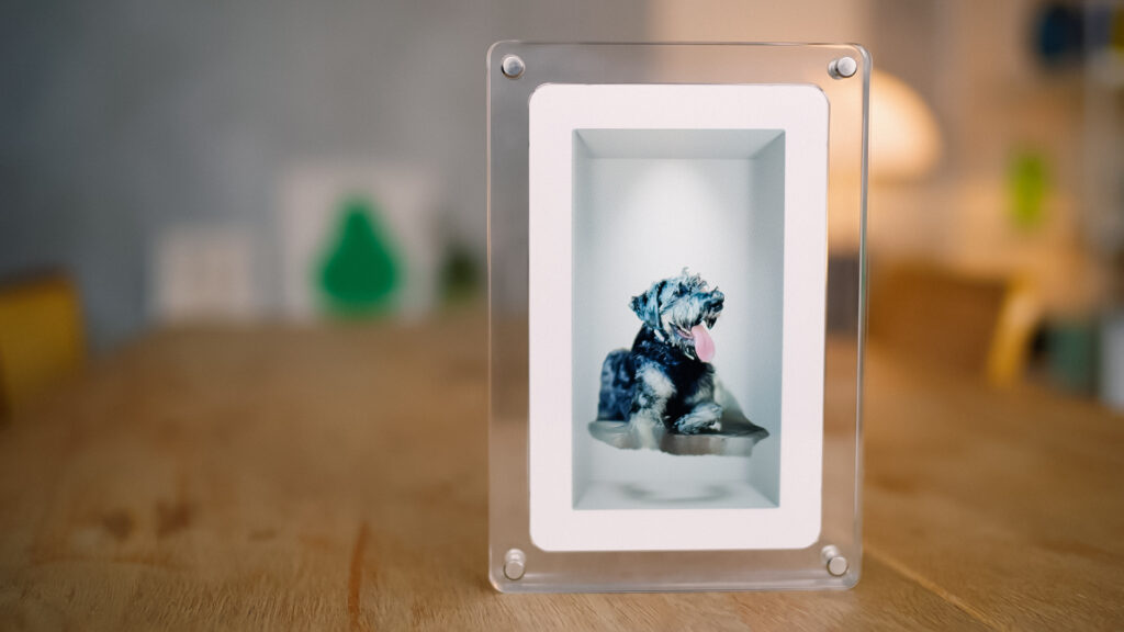 musubi: the first consumer holographic photo and video frame